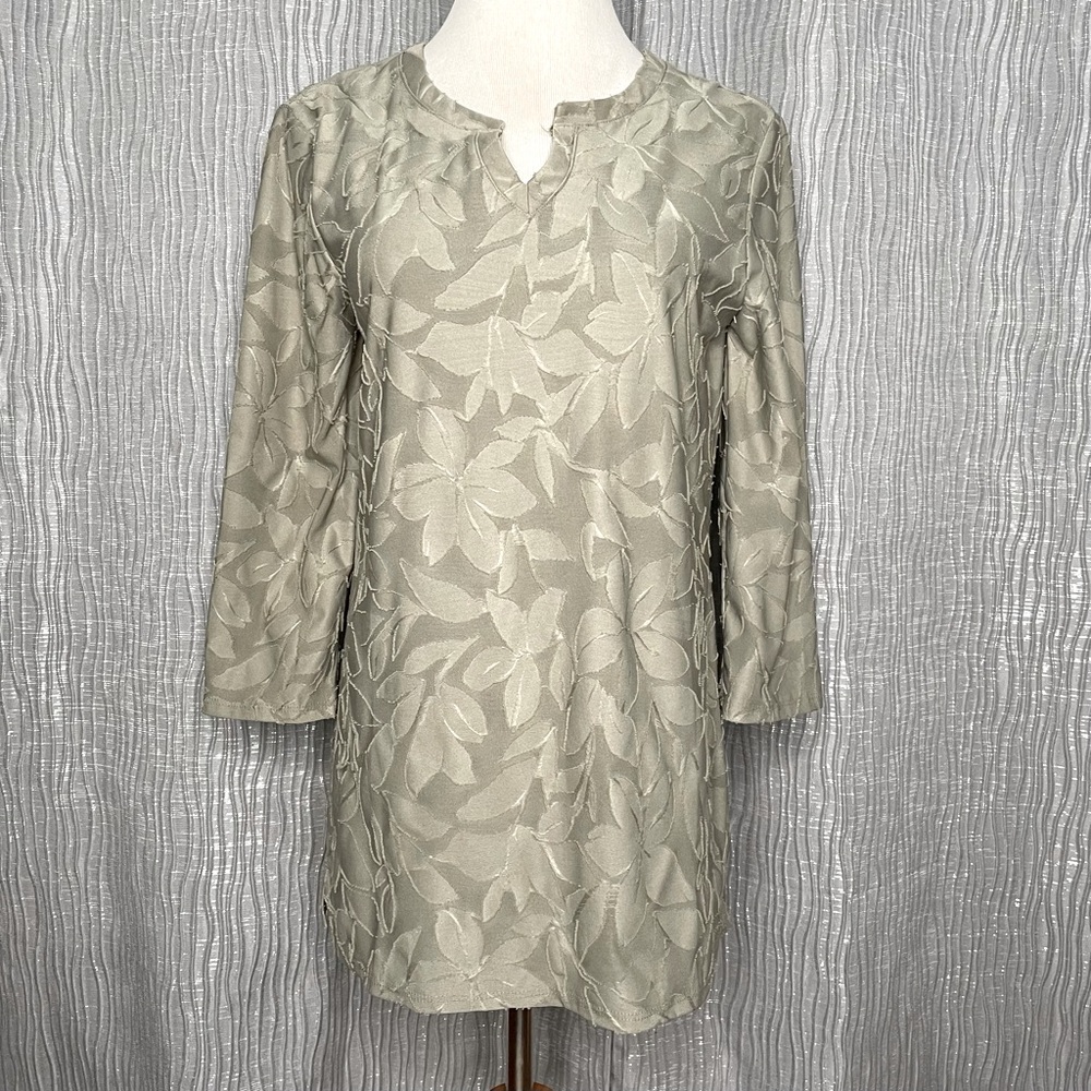 Chico’s split neck burnout tunic